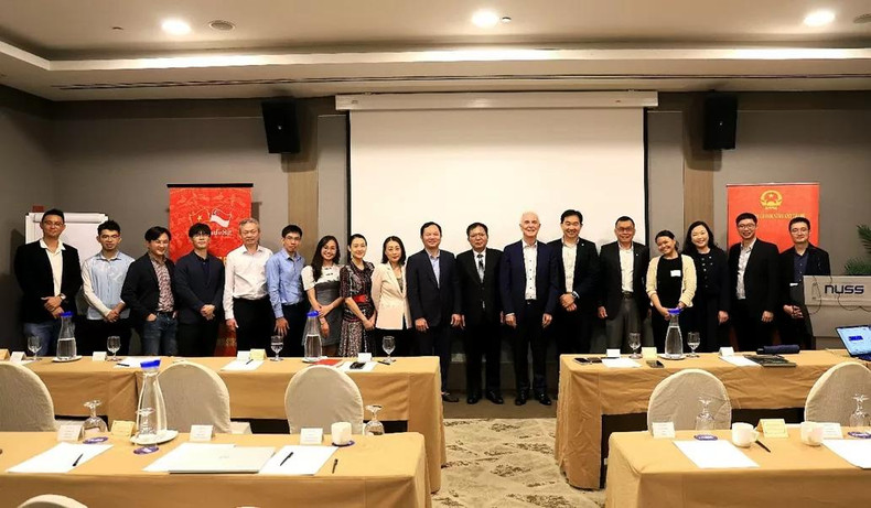 Selon l'ambassadeur Tran Phuoc Anh, grâce au séminaire, les entreprises singapouriennes et vietnamiennes ont l'occasion de mieux se comprendre et d'élaborer des programmes de coopération efficaces adaptés aux capacités et aux besoins de chaque partie. Photo : congthuong.vn Selon l'ambassadeur Tran Phuoc Anh, grâce au séminaire, les entreprises singapouriennes et vietnamiennes ont l'occasion de mieux se comprendre et d'élaborer des programmes de coopération efficaces adaptés aux capacités et aux besoins de chaque partie. Photo : congthuong.vn