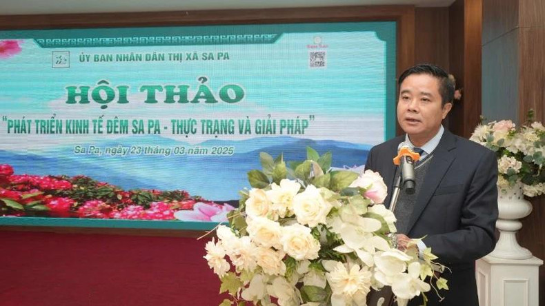 Selon le secrétaire du Comité du Parti de la ville de Sa Pa, Phan Dang Toan, Sa Pa dispose d’un grand potentiel pour développer l'économie nocturne. La mise en place d'un modèle de développement de l'économie nocturne de manière synchrone et durable permettra de faire de Sa Pa une destination touristique dynamique et attractive. Photo : NDEL Selon le secrétaire du Comité du Parti de la ville de Sa Pa, Phan Dang Toan, Sa Pa dispose d’un grand potentiel pour développer l'économie nocturne. La mise en place d'un modèle de développement de l'économie nocturne de manière synchrone et durable permettra de faire de Sa Pa une destination touristique dynamique et attractive. Photo : NDEL