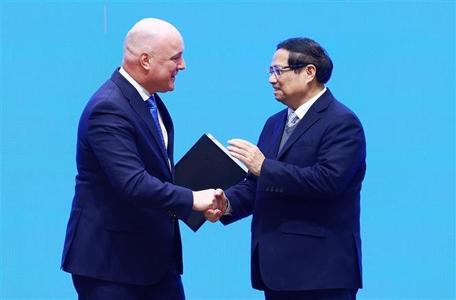 Le Premier ministre vietnamien Pham Minh Chinh (droite) et son homologue néo-zélandais Christopher Luxon. Photo: VNA Le Premier ministre vietnamien Pham Minh Chinh (droite) et son homologue néo-zélandais Christopher Luxon. Photo: VNA