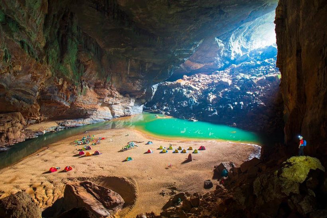 A l’intérieur de la grotte de Son Doong. Photo : lucascometto.com A l’intérieur de la grotte de Son Doong. Photo : lucascometto.com