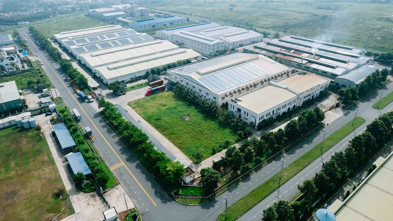 À la fin de l’année 2024, le Vietnam recensait un total cumulé de 502,8 milliards de dollars de capitaux étrangers, répartis dans plus de 42 000 projets valides. Photo : VNA. À la fin de l’année 2024, le Vietnam recensait un total cumulé de 502,8 milliards de dollars de capitaux étrangers, répartis dans plus de 42 000 projets valides. Photo : VNA.