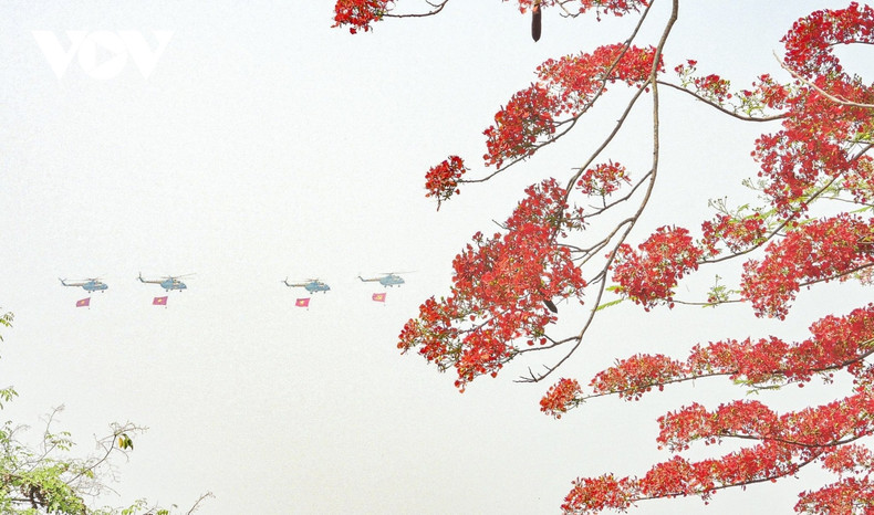 Cette année marque le 70e anniversaire de la victoire de Diên Biên Phu (7 mai 1954 – 7 mai 2024) et également l’Année nationale du tourisme de Diên Biên. La province de Diên Biên ambitionne d’accueillir au total 1,3 million d’arrivées d’ici la fin de l’année. Photo: VOV. Cette année marque le 70e anniversaire de la victoire de Diên Biên Phu (7 mai 1954 – 7 mai 2024) et également l’Année nationale du tourisme de Diên Biên. La province de Diên Biên ambitionne d’accueillir au total 1,3 million d’arrivées d’ici la fin de l’année. Photo: VOV.