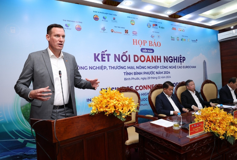 Le président de l’EuroCham, Gabor Fluit, affirme que le Forum de connexion d’affaires de Binh Phuoc - EuroCham 2024 aidera les entreprises membres de l’Eurocham à se renseigner sur le tableau économique, le potentiel de croissance et les orientations de développement de la province de Binh Phuoc, l’un des centres économiques du Sud du Vietnam Photo: baodautu.vn.