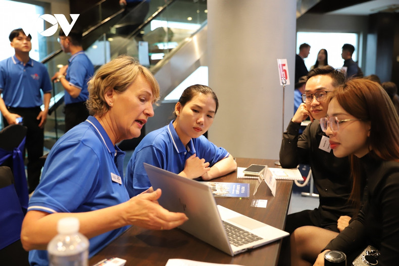 Le Vietnam et l'Australie disposent d'un grand potentiel pour promouvoir leur coopération dans le développement du tourisme, notamment le tourisme durable. Photo: VOV. Le Vietnam et l'Australie disposent d'un grand potentiel pour promouvoir leur coopération dans le développement du tourisme, notamment le tourisme durable. Photo: VOV.