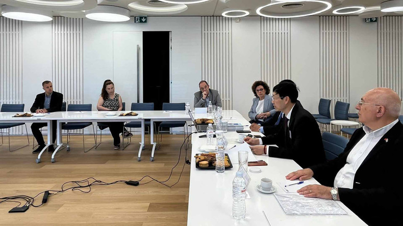 Le dialogue attire l’attention des dizaines d’entreprises de premier plan de Thessalonique qui opèrent dans divers domaines tels que l’industrie, la production agricole, la transformation alimentaire, ou encore les services hôteliers. Photo: baoquocte.vn. Le dialogue attire l’attention des dizaines d’entreprises de premier plan de Thessalonique qui opèrent dans divers domaines tels que l’industrie, la production agricole, la transformation alimentaire, ou encore les services hôteliers. Photo: baoquocte.vn.