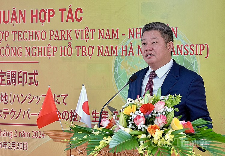 Le vice-président du Comité populaire de la ville de Hanoï, Nguyên Manh Quyên. Photo: baocongthuong.vn. Le vice-président du Comité populaire de la ville de Hanoï, Nguyên Manh Quyên. Photo: baocongthuong.vn.