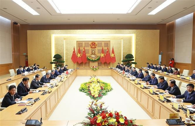 Lors de l'entretien entre les deux Premiers ministres vietnamien et chinois. Photo : VNA Lors de l'entretien entre les deux Premiers ministres vietnamien et chinois. Photo : VNA