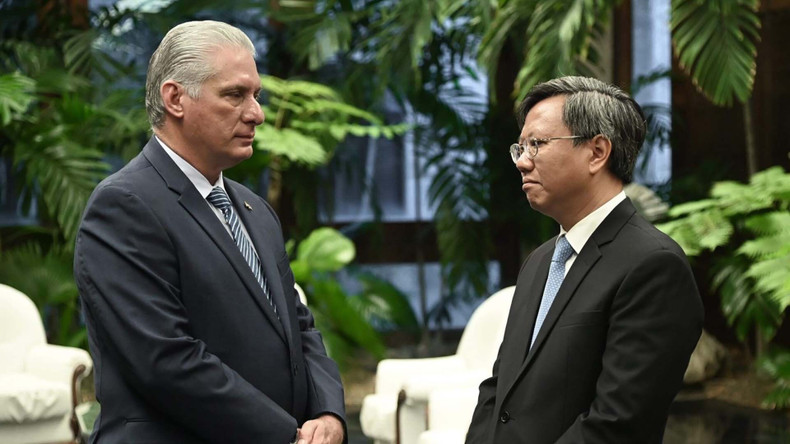 L'ambassadeur vietnamien à Cuba, Le Quang Long, a affirmé que le Vietnam attachait toujours de l'importance à la consolidation et au renforcement de ses relations de solidarité fraternelle, de coopération intégrale et de confiance mutuelle avec Cuba. Photo: Ambassade du Vietnam à Cuba. L'ambassadeur vietnamien à Cuba, Le Quang Long, a affirmé que le Vietnam attachait toujours de l'importance à la consolidation et au renforcement de ses relations de solidarité fraternelle, de coopération intégrale et de confiance mutuelle avec Cuba. Photo: Ambassade du Vietnam à Cuba.