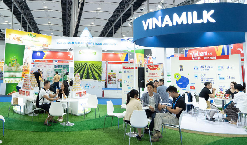 Vinamilk a réussi à faire de sa marque commerciale un label du lait prestigieux au Vietnam et construit son prestige sur le marché mondial grâce à ses produits biologiques. Photo : Vinamilk