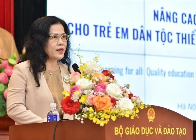 La vice-ministre vietnamienne de l’Éducation et de la Formation, Nguyên Thi Kim Chi, prend la parole lors de la cérémonie. Photo : dangcongsan.vn.