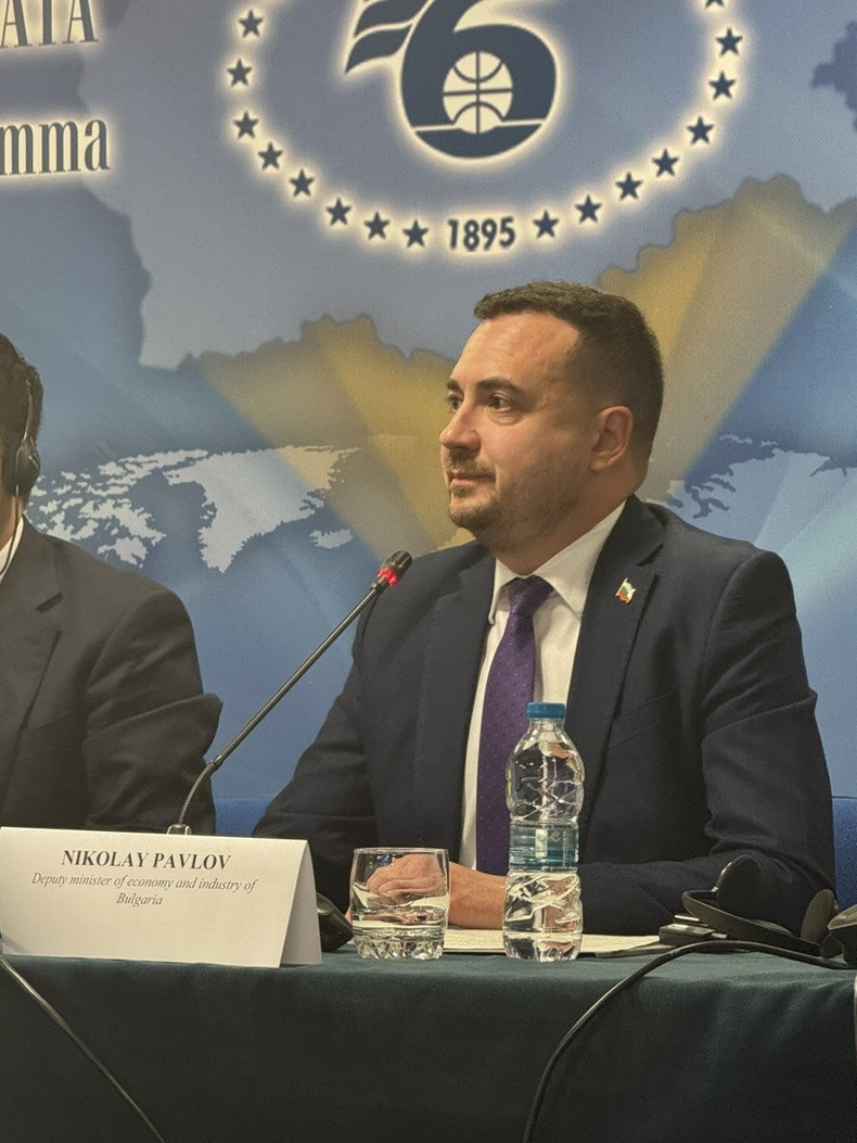 Selon le vice-ministre bulgare de l'Économie et de l'Industrie, Nikolaï Pavlov, la Bulgarie accorde toujours des priorités spéciales aux entreprises vietnamiennes désireuses de sonder les opportunités de coopération et d’investissement sur son territoire. Photo : congthuong.vn.