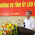 Le Premier ministre Le Minh Hung à la séance de travail avec la permanence du Comité provincial du Parti de Lao Cai. Photo : VNA.