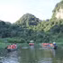 Des visiteurs découvrent le parc ornithologique de Thung Nham, dans le quartier de Nam Hoa Lu, province de Ninh Binh. Photo : VNA.
