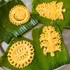 Les gâteaux au gingembre sont façonnés avec minutie et savoir-faire avant d’être frits. Photo : Commune de Hông Thai.