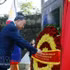 Le secrétaire général du Parti communiste du Vietnam (PCV) et président vietnamien, To Lam, dépose une gerbe de fleurs au monument du Président Hô Chi Minh dans la capitale philippine. Photo : VNA.