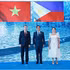 Le président philippin Ferdinand Romualdez Marcos Jr., président de l'ASEAN pour 2026, accueille le Premier ministre Le Minh Hung à l'occasion du 48e Sommet de l'ASEAN. (Photo : VNA)