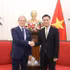 Le vice-ministre des Affaires étrangères, Dang Hoang Giang, a reçu M. Dacian Cioloș, ancien Premier ministre de Roumanie. (Photo : Thanh Long)