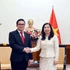 La vice-ministre des Affaires étrangères Le Thi Thu Hang et le directeur du Département de la presse, porte-parole du ministère des Affaires étrangères du Laos, Bounthala Panyavichith. Photo : baoquocte