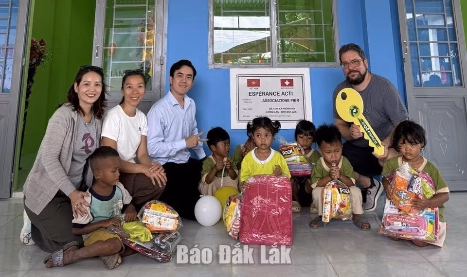 ecole-hoa-po-lang.jpg