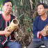 Deux artisans de chapi de la commune de Phuoc Ha, province de Khanh Hoa : Ta Thia Panh (61 ans) và Ta Thia Ca (64 ans). Photo : NDEL.