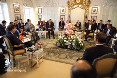 Réunion informelle entre les chefs de la diplomatie de l’Association des nations de l’Asie du Sud-Est (ASEAN) et leur homologue birman. Photo : VNA.