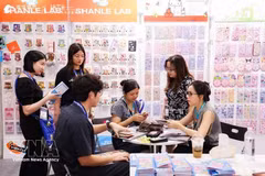 Des entreprises recherchent des opportunités de collaboration lors de ce salon. Photo : VNA.
