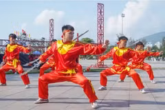 L'esprit de passion pour les arts martiaux a été préservé et transmis de génération en génération par les habitants de Binh Dinh, terre des arts martiaux. Photo : Vietnam+.