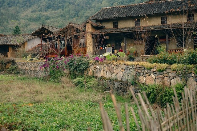 Lô Lô Chải est célèbre pour ses valeurs culturelles indigènes préservées et sa beauté naturelle. — Photo laodong.vn dl.jpg