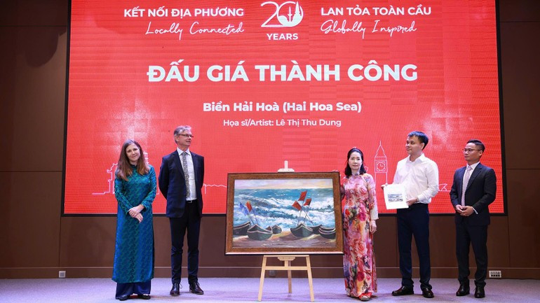 L'un des trois tableaux vendus aux enchères pour collecter des fonds pour le pont. Photo : NDEL 2.jpg