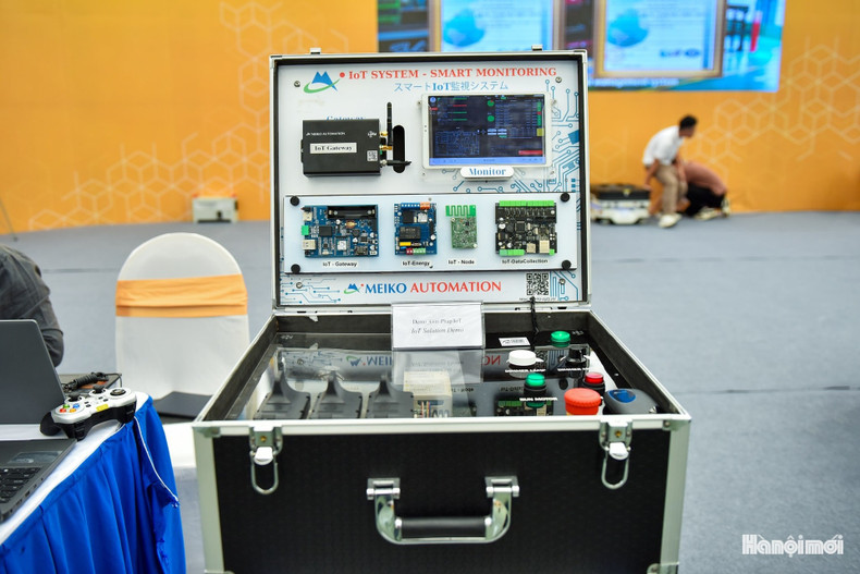 Les systèmes de circuits IoT présentés permettent de contrôler à distance les appareils intelligents domestiques et de bureau. 9.jpg