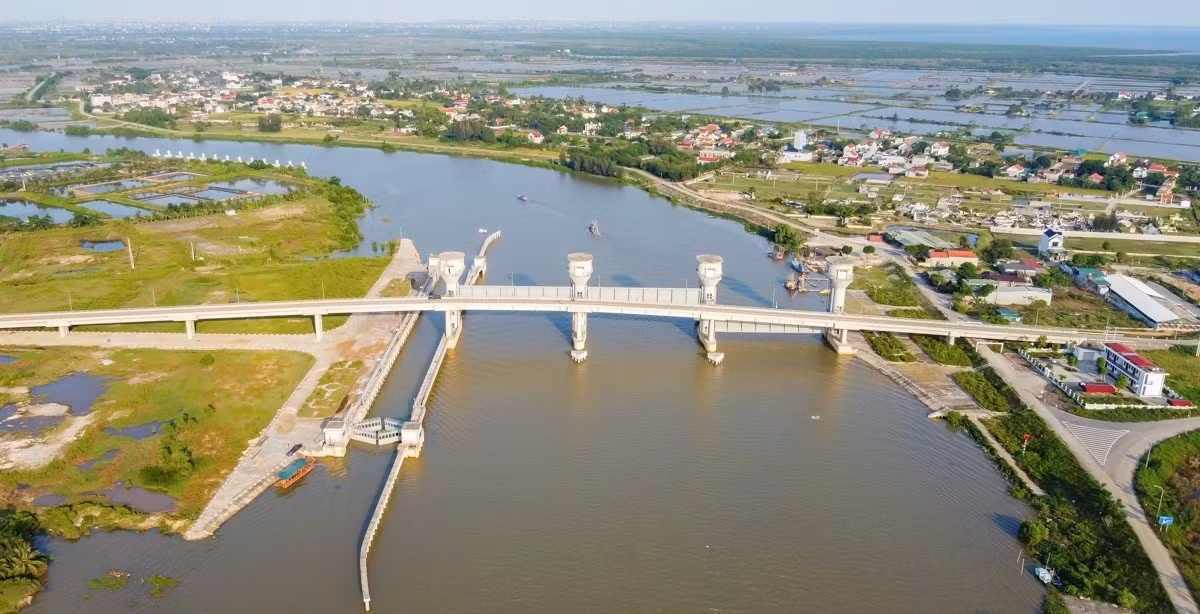 Le projet de modernisation du système hydraulique du fleuve Len. Photo : tienphong.vn