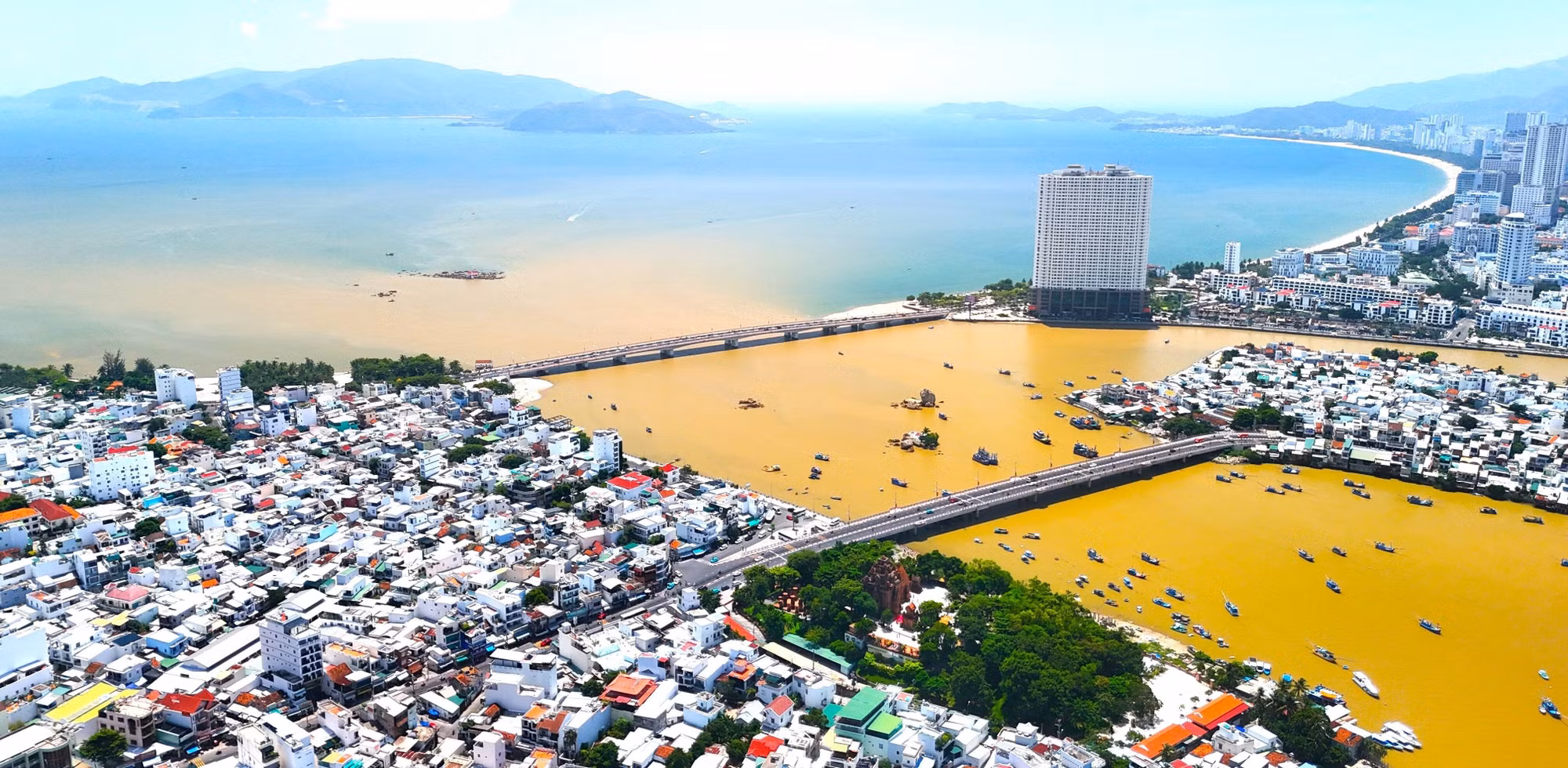 Les tours de Ponagar constituent un site historique national spécial, témoignant de manière vivante du processus d’interaction entre les cultures vietnamienne et cham. Photo : vtcnews.