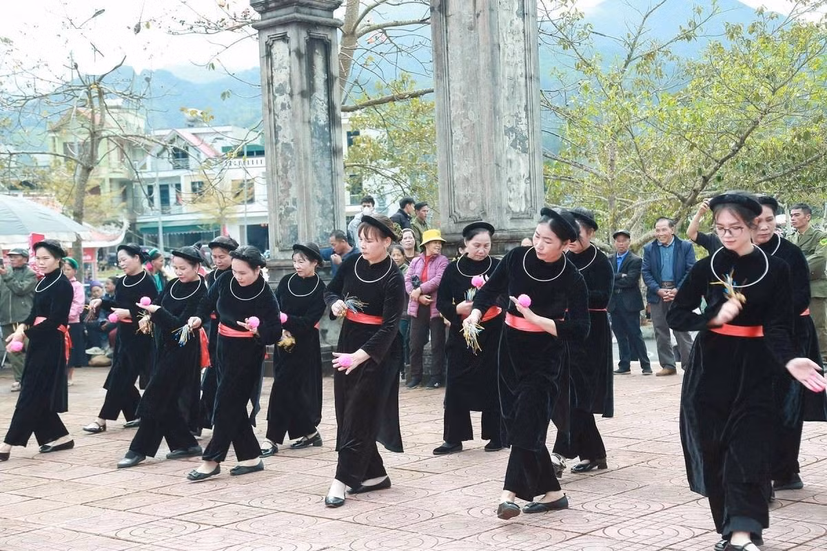 le-hoi-dinh-luc-na-7.jpg
