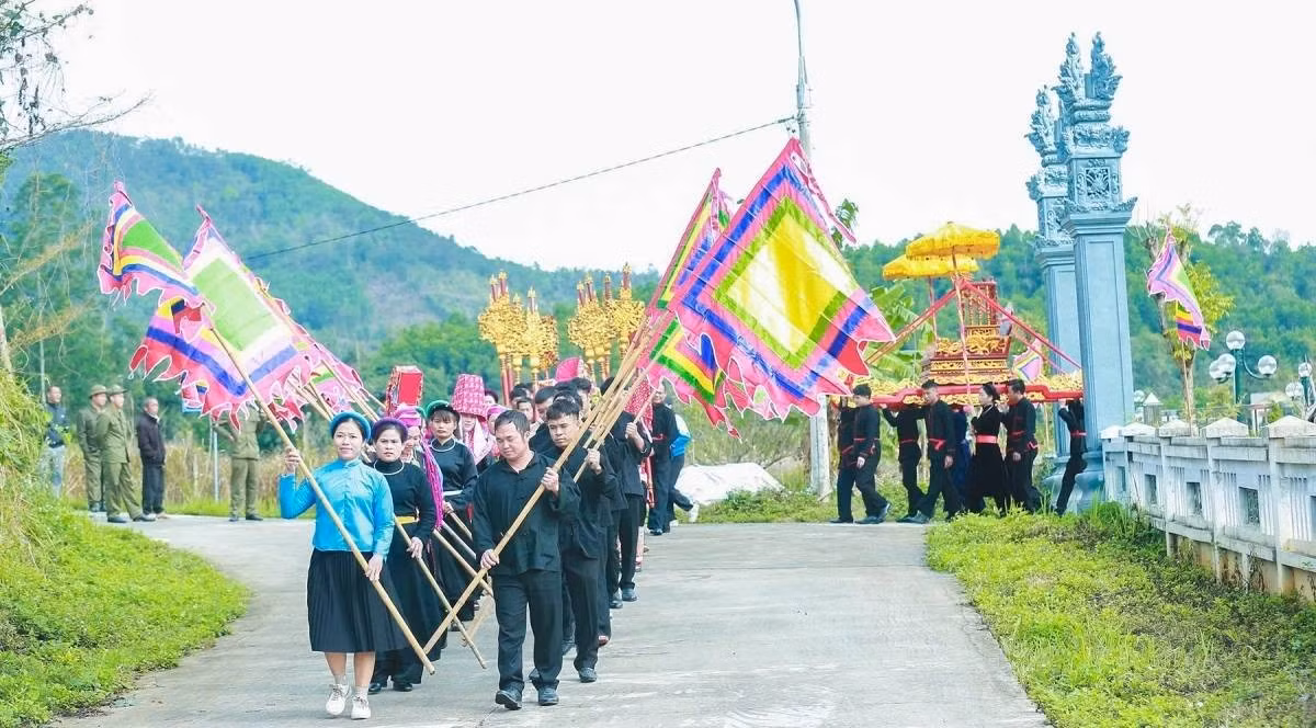 Le festival de la maison communale de la frontière de Quang Ninh: Photo : VOV.
