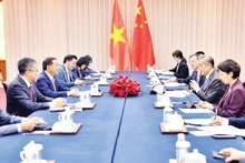 Des diplomates vietnamiens et chinois se sont entretenus au Yunnan, en Chine. Photo : Ambassade du Vietnam en Chine.
