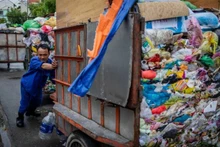 Un point de collecte de déchets informel sur la rue Hoang Hoa Tham, dans l'ancien district de Binh Thanh, le 5 août 2019. Photo : vnexpress.net