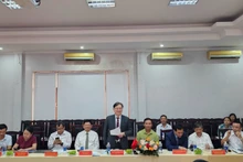 Le président de l’Union des Associations des Sciences et des Techniques du Vietnam (VUSTA), Phan Xuan Dung, a pris la parole lors de la séance de travail. Photo : VUSTA.