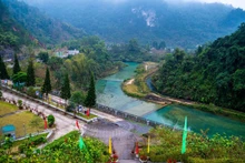 Pac Bo est alors devenu une base révolutionnaire, d’où il a conduit la révolution vietnamienne vers la victoire durant la période 1941-1945. Photo : tienphong.vn