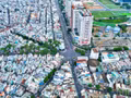 Hô Chi Minh-Ville prévoit ainsi d'aménager sept ponts routiers en acier à des carrefours fréquemment congestionnés, notamment dans le centre-ville.
