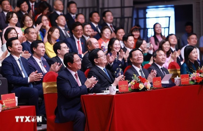 Le Premier ministre Pham Minh Chinh et les délégués lors du 12e Congrès de l’organisation du Parti de la VTV. Photo: VNA Le Premier ministre Pham Minh Chinh et les délégués lors du 12e Congrès de l’organisation du Parti de la VTV. Photo: VNA