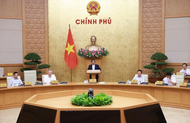 Le Premier ministre Pham Minh Chinh préside la réunion. Photo : VNA. Le Premier ministre Pham Minh Chinh préside la réunion. Photo : VNA.