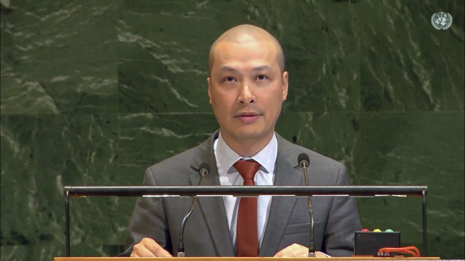 Le ministre plénipotentiaire Nguyen Hoang Nguyen, chef adjoint de la Mission permanente du Vietnam auprès des Nations Unies. Photo : VNA. Le ministre plénipotentiaire Nguyen Hoang Nguyen, chef adjoint de la Mission permanente du Vietnam auprès des Nations Unies. Photo : VNA.
