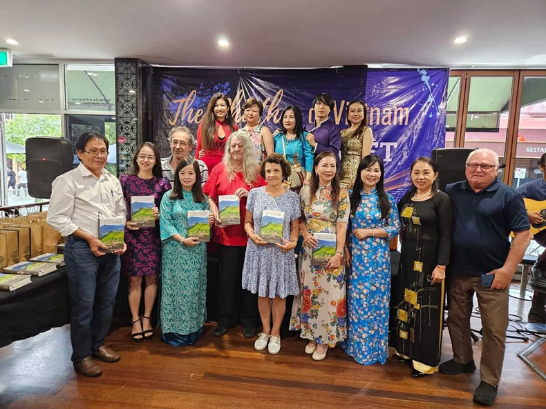 Vo Thi Nhu Mai lors d’un échange littéraire en Australie. Photo fournie par l’intéressée c.png