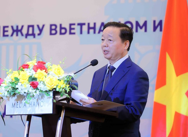 Le vice-Premier ministre Trân Hông Hà s'exprime au forum. Photo : VNA. Le vice-Premier ministre Trân Hông Hà s'exprime au forum. Photo : VNA.