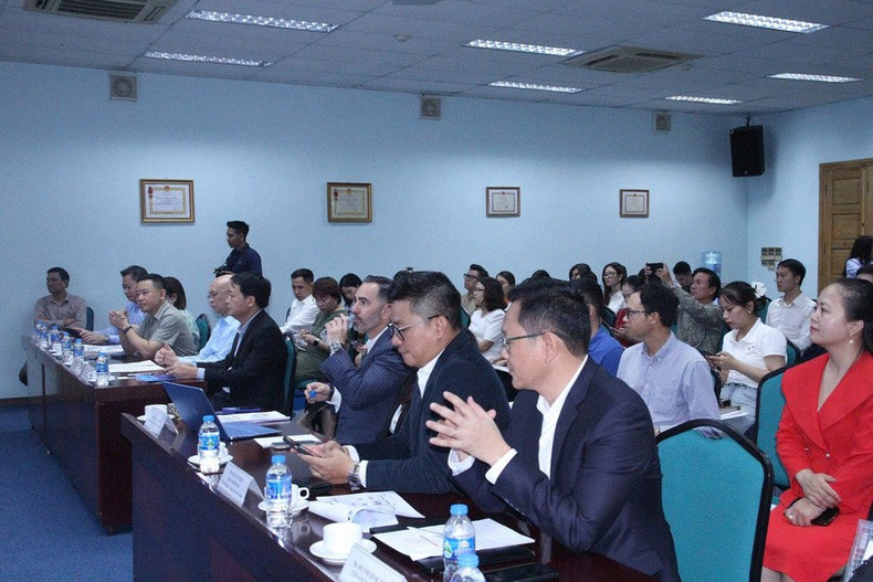 Séminaire : «Solutions logistiques pour les entreprises face aux droits de douane américains — défis et opportunités». Photo : congthuong xuc-tien-thuong-mai1.jpg