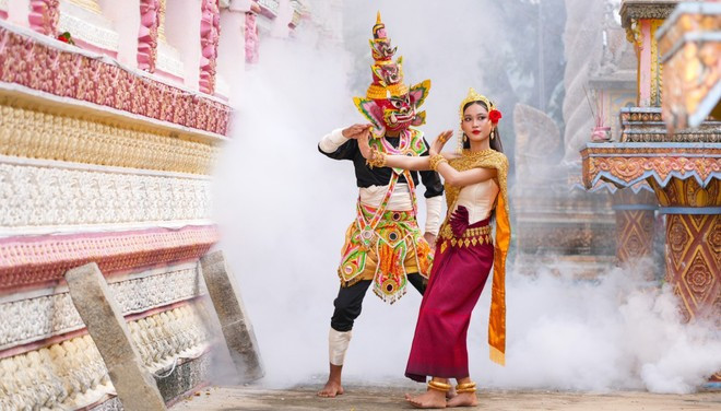 Numéro de danse Chằn à la pagode Bôtum Kiri Răngsây, province de Tây Ninh. Photo : VNA. Numéro de danse Chằn à la pagode Bôtum Kiri Răngsây, province de Tây Ninh. Photo : VNA.