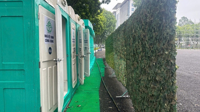 La ville prévoit également 1 012 sanitaires publics répartis autour de la place Ba Dinh et sur près de 30 artères du centre-ville empruntées par les cortèges. Photo : VOV a1.jpg