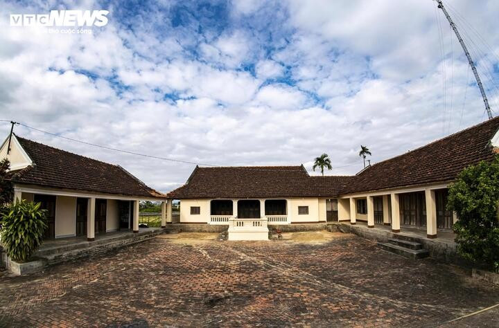 Aujourd’hui, Thuan Nghia compte encore plus d’une dizaine de maisons centenaires, dont certaines dépassent les 300 ans.