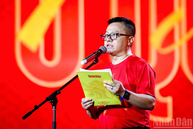 Le Quoc Minh, rédacteur en chef de Nhân Dân, a prononcé le discours d’ouverture du programme. 3.jpg