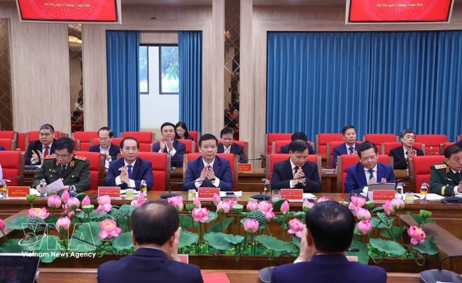 Lors de la première réunion du Conseil central de la théorie, à Hanoi, le 17 mars Photo : VNA